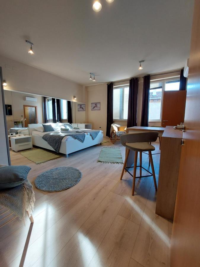 Room And Apartments Antea Rovinj Exteriör bild