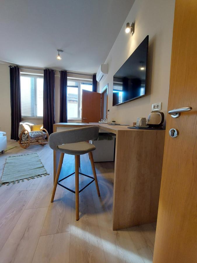 Room And Apartments Antea Rovinj Exteriör bild